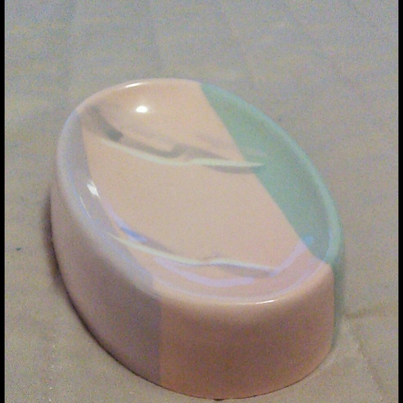 Vintage Vohann of Calif soap dish/towel holder - Picture 2 of 5